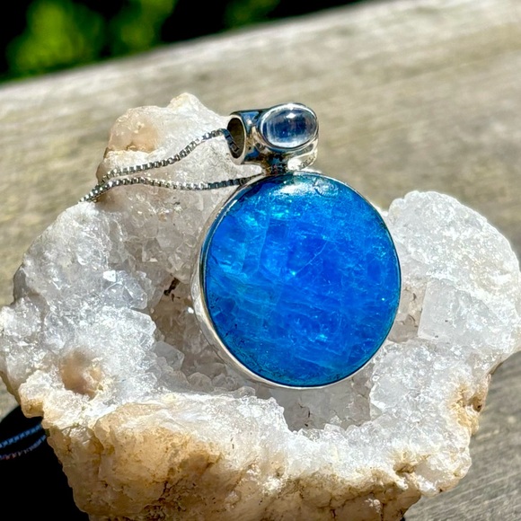 Apatite & Moonstone Necklace - Picture 4 of 14